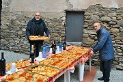 Si prepara il rinfresco