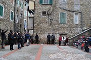 I bambini cantano l'inno nazionale